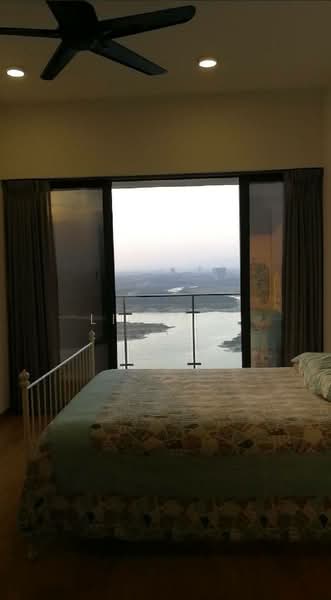 Service Residence for Sale at Royal Strand @ Country Garden Danga Bay - Linda . - Bedroom - PropertyGuru.com.my