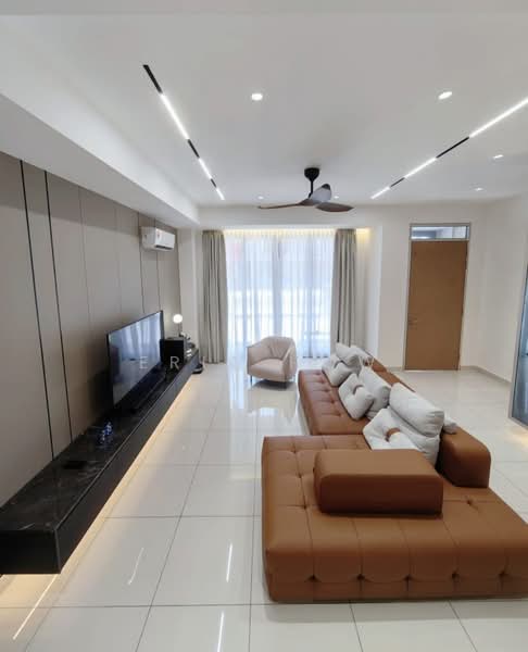 3-storey Terraced House for Rent in BANDAR PUCHONG JAYA (Puchong) - Eric How - Living Room - PropertyGuru.com.my