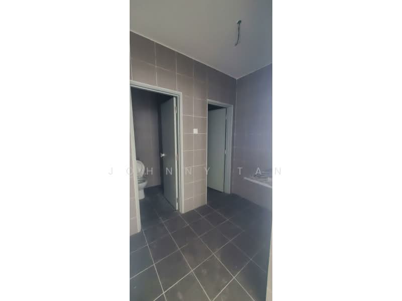 Factory for Sale in Rawang (Selangor) - Johnny Tan - Bathroom - PropertyGuru.com.my