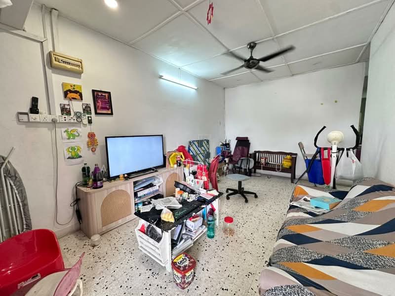 Rumah Teres 1 Tingkat untuk Dijual di Desa Jaya Kepong (Kepong) - Alison Chiu - Living Room - PropertyGuru.com.my