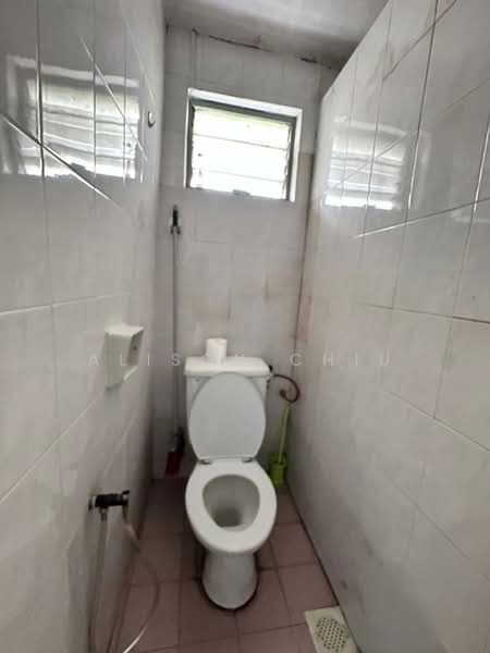 Rumah Teres 1 Tingkat untuk Dijual di Desa Jaya Kepong (Kepong) - Alison Chiu - Bathroom - PropertyGuru.com.my