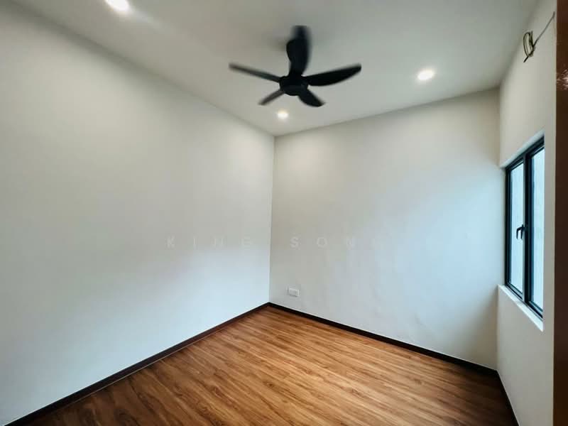 Rumah Teres 1 Tingkat untuk Dijual di Taman Merdeka (Batu Berendam) - King Song - Interior - PropertyGuru.com.my