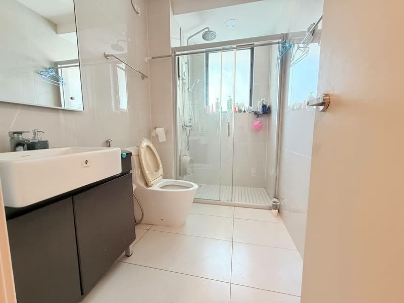 Kondominium untuk Dijual di Bay Point @ Country Garden Danga Bay - Chris Liew - Bathroom - PropertyGuru.com.my
