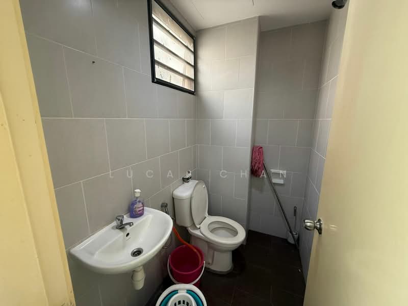 Service Residence for Sale at Saville Residence - Lucas Chan - Bathroom - PropertyGuru.com.my