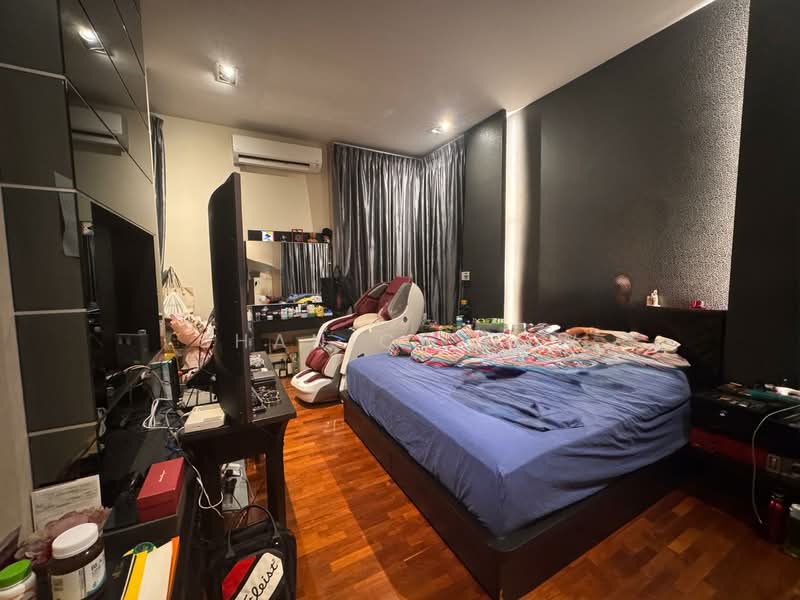 Rumah Berkembar untuk Dijual di Taman Aman Sari (Bandar Kinrara) - Shanice Low - Bedroom - PropertyGuru.com.my