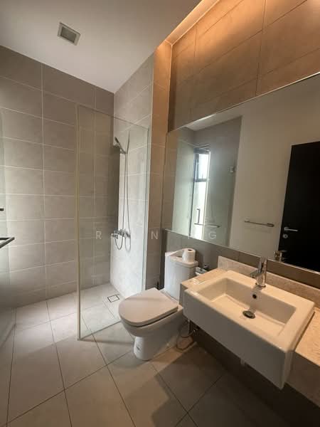 Rumah Berkembar untuk Disewa di Leisure Farm (Gelang Patah) - Rain Ng - Bathroom - PropertyGuru.com.my