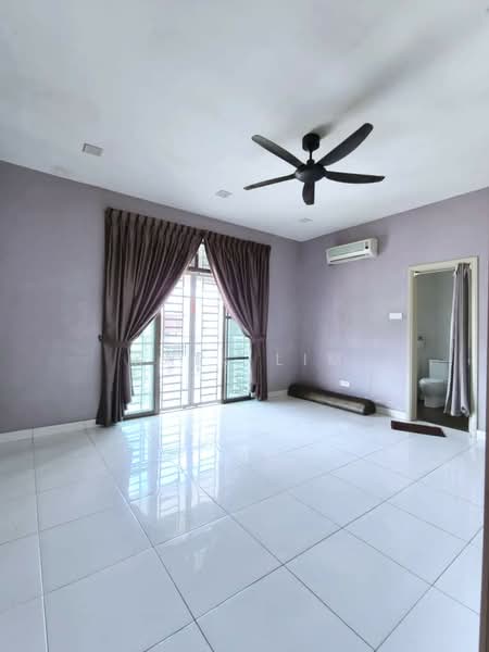 Rumah Teres 2 Tingkat untuk Dijual di Bandar Dato Onn (Tebrau) - Karl Lim - Living Room - PropertyGuru.com.my