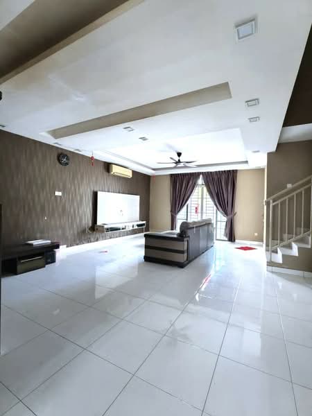 Rumah Teres 2 Tingkat untuk Dijual di Bandar Dato Onn (Tebrau) - Karl Lim - Living Room - PropertyGuru.com.my