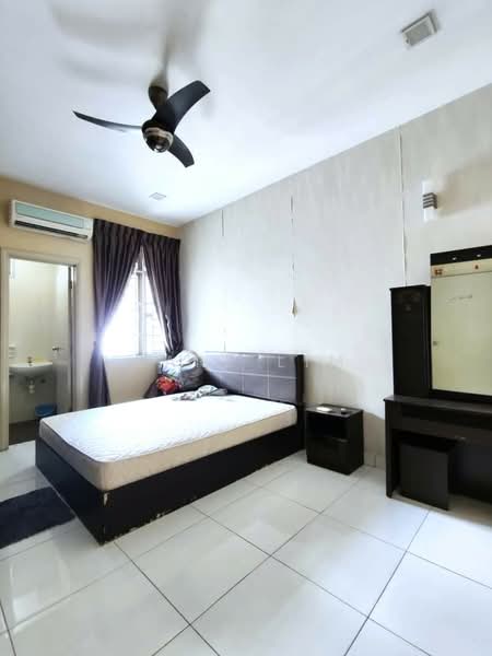 Rumah Teres 2 Tingkat untuk Dijual di Bandar Dato Onn (Tebrau) - Karl Lim - Bedroom - PropertyGuru.com.my