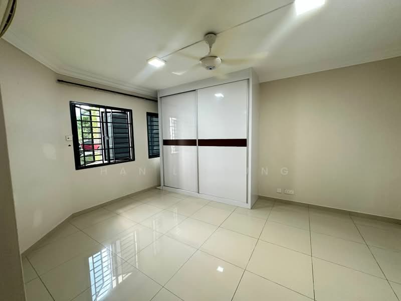 Pangsapuri untuk Disewa di Seri Mutiara Apartment - Han Lu Yung - Bedroom - PropertyGuru.com.my