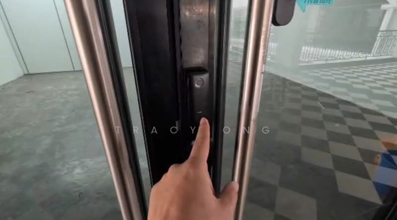 Shop / Office for Rent in Taman Ekoflora (Johor Bahru) - Tracy Ong - Entrance - PropertyGuru.com.my