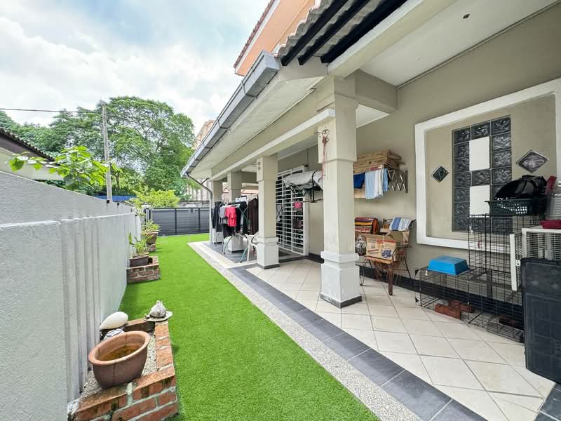 2-storey Terraced House for Sale in Taman Kelana Idaman (Ara Damansara) - Fatin Ismail - PropertyGuru.com.my