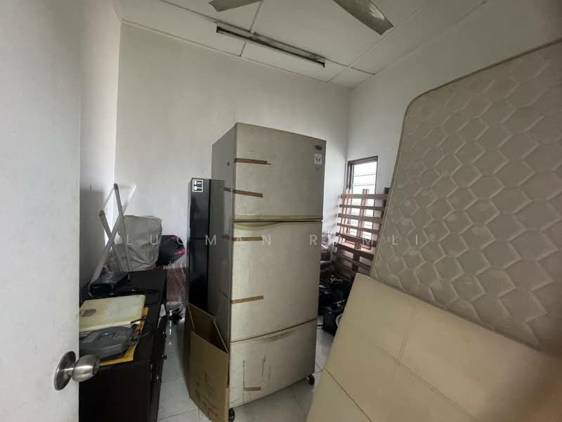 1-storey Terraced House for Sale in Bandar Kinrara Seksyen 1 (Bandar Kinrara) - Luqman Ramli - Interior - PropertyGuru.com.my