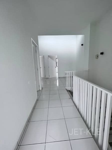 2-storey Terraced House for Sale in Setia Alam (Selangor) - Kelly Lim - Corridor - PropertyGuru.com.my