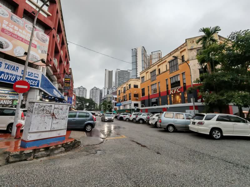 Kedai / Pejabat untuk Disewa di Taman Desa (Kuala Lumpur) - Jeno Poon - Exterior - PropertyGuru.com.my
