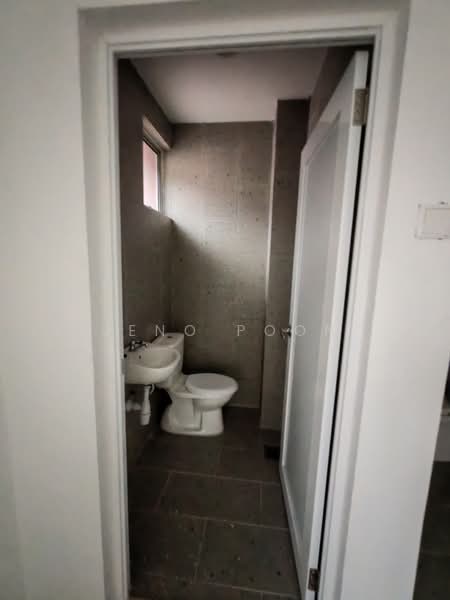 Kedai / Pejabat untuk Disewa di Taman Desa (Kuala Lumpur) - Jeno Poon - Bathroom - PropertyGuru.com.my