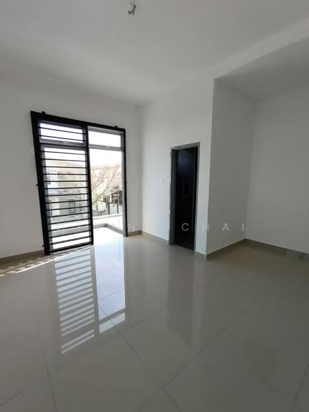 2-storey Terraced House for Sale in Taman Mengkibol (Kluang) - Celine Chai - Interior - PropertyGuru.com.my