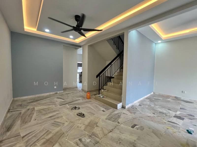 2-storey Terraced House for Sale in Puncak Alam (Selangor) - Mohamad Hanafi - Living Room - PropertyGuru.com.my