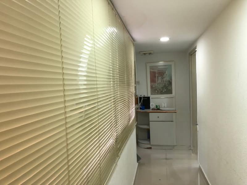 Shop / Office for Rent in Pandan Perdana (Cheras) - James Loh - Corridor - PropertyGuru.com.my
