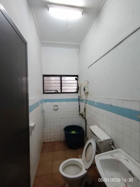2-storey Terraced House for Sale in Taman Sentosa (Johor Bahru) - Eric Lee - Bathroom - PropertyGuru.com.my