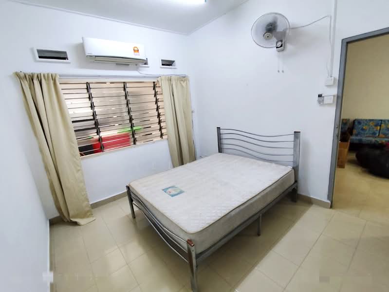 Rumah Teres 1 Tingkat untuk Disewa di Johor Bahru (Johor) - Stella Chia - Bedroom - PropertyGuru.com.my