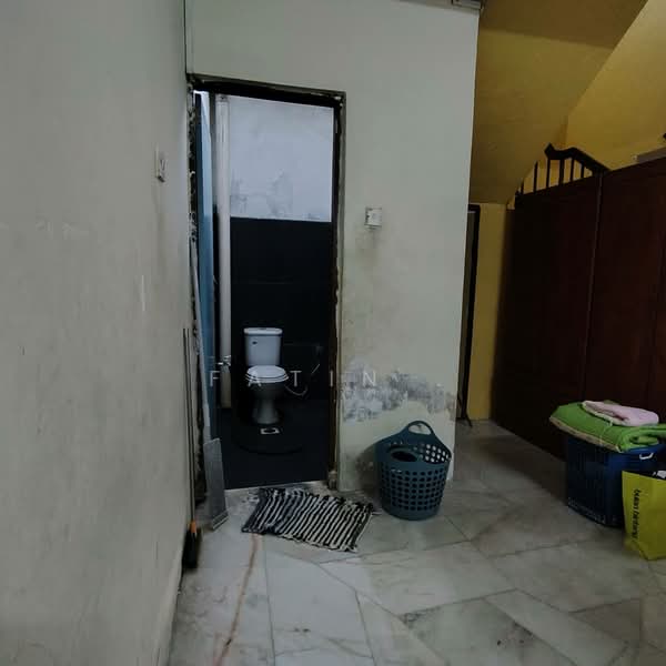 2-storey Terraced House for Sale in Taman Bertuah (Ipoh) - Fatin . - Bathroom - PropertyGuru.com.my