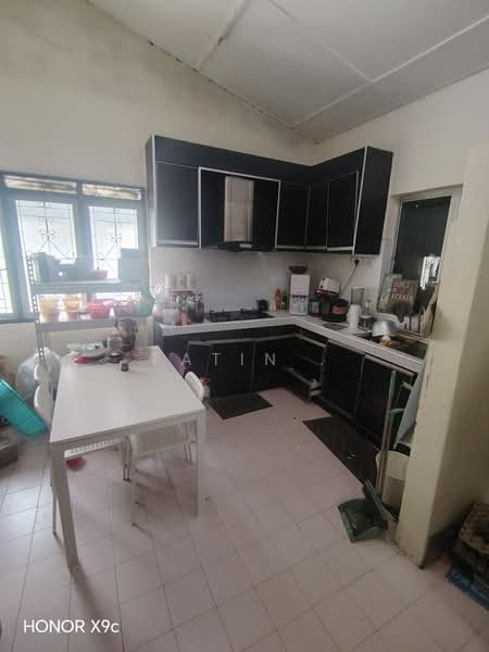 2-storey Terraced House for Sale in Taman Bertuah (Ipoh) - Fatin . - Kitchen - PropertyGuru.com.my