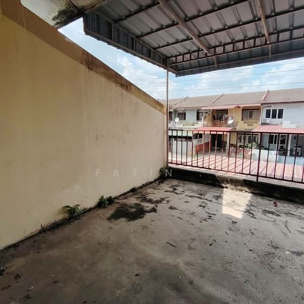 2-storey Terraced House for Sale in Taman Bertuah (Ipoh) - Fatin . - Exterior - PropertyGuru.com.my