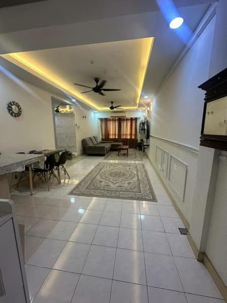Pangsapuri untuk Dijual di D'shire Villa - Luqman Ramli - Living Room - PropertyGuru.com.my