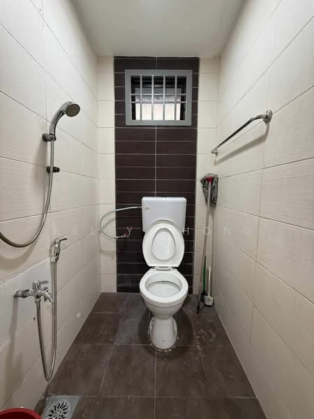 Rumah Teres 2 Tingkat untuk Disewa di Taman Johor Jaya (Johor Bahru) - Kelly Chong - Bathroom - PropertyGuru.com.my