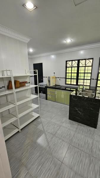 Rumah Teres 2 Tingkat untuk Disewa di Bandar Tun Hussein Onn (Cheras) - Basri Munir - Kitchen - PropertyGuru.com.my