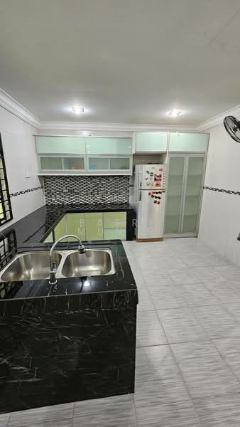 Rumah Teres 2 Tingkat untuk Disewa di Bandar Tun Hussein Onn (Cheras) - Basri Munir - Kitchen - PropertyGuru.com.my