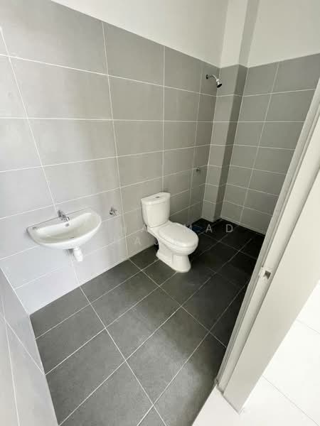 Semi-Detached House for Sale in Kemaman (Terengganu) - Muhammad Najmi - Bathroom - PropertyGuru.com.my