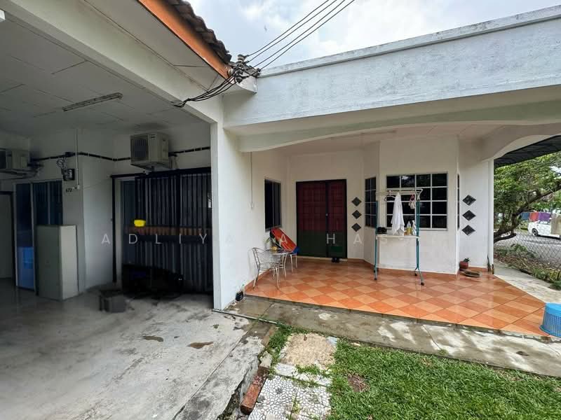 Rumah Teres 1 Tingkat untuk Dijual di Ampangan (Negeri Sembilan) - Adliyana Hasan - Exterior - PropertyGuru.com.my