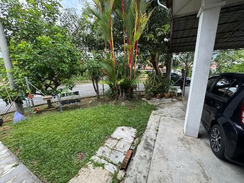Rumah Teres 1 Tingkat untuk Dijual di Ampangan (Negeri Sembilan) - Adliyana Hasan - Exterior - PropertyGuru.com.my