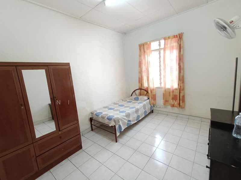 2-storey Terraced House for Sale in Saujana Impian (Kajang) - Nichole Liew - Bedroom - PropertyGuru.com.my