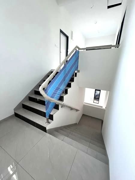 Rumah Berkembar untuk Dijual di Bandar Uda Utama (Johor Bahru) - Karl Lim - Corridor - PropertyGuru.com.my