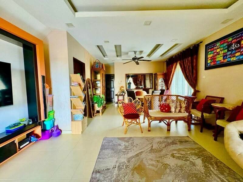 Rumah Teres 2 Tingkat untuk Dijual di Taman Idaman Murni (Labu) - Michelle Tan - Living Room - PropertyGuru.com.my