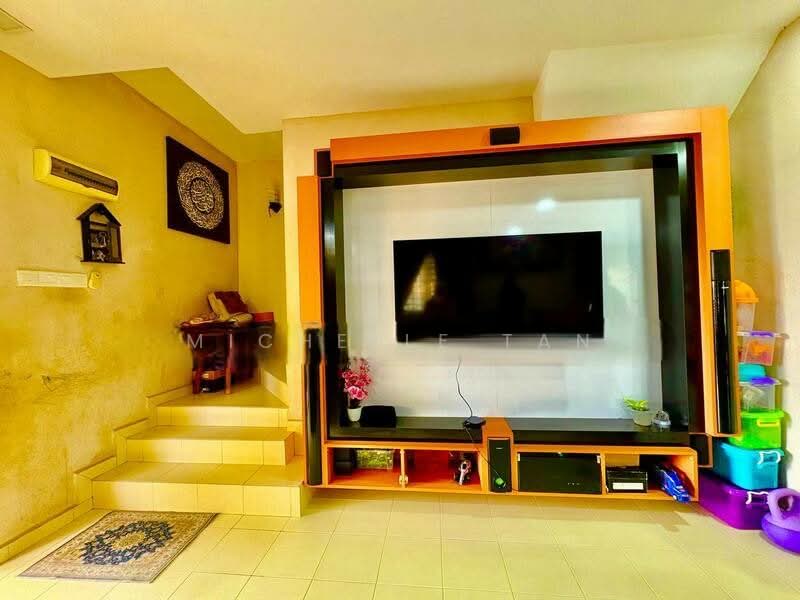 Rumah Teres 2 Tingkat untuk Dijual di Taman Idaman Murni (Labu) - Michelle Tan - Living Room - PropertyGuru.com.my