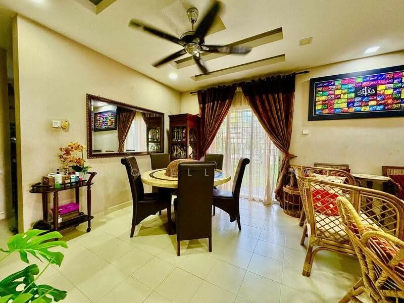 Rumah Teres 2 Tingkat untuk Dijual di Taman Idaman Murni (Labu) - Michelle Tan - Dining Room - PropertyGuru.com.my