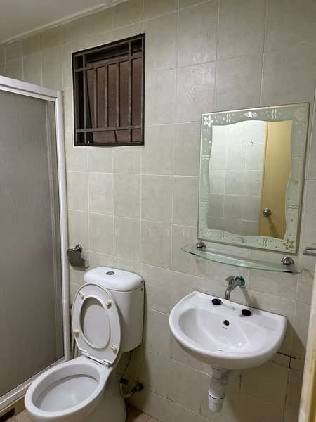 Kondominium untuk Dijual di Green Avenue Condominium - EE Ling - Bathroom - PropertyGuru.com.my