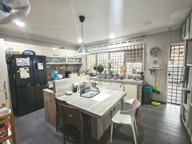 Bungalow for Sale in SS1 (Petaling Jaya) - Muhd Khairulnawawi Kamaruddin - Kitchen - PropertyGuru.com.my