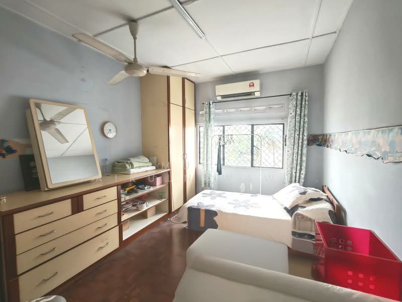 Bungalow for Sale in SS1 (Petaling Jaya) - Muhd Khairulnawawi Kamaruddin - Bedroom - PropertyGuru.com.my