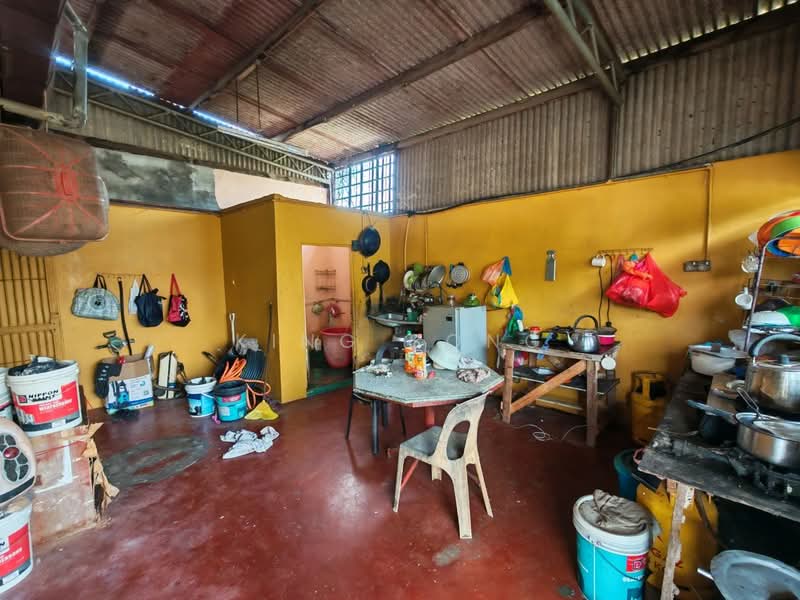 Rumah Teres 1 Tingkat untuk Dijual di Taman Seri Krubong (Krubong) - King Song - Kitchen - PropertyGuru.com.my