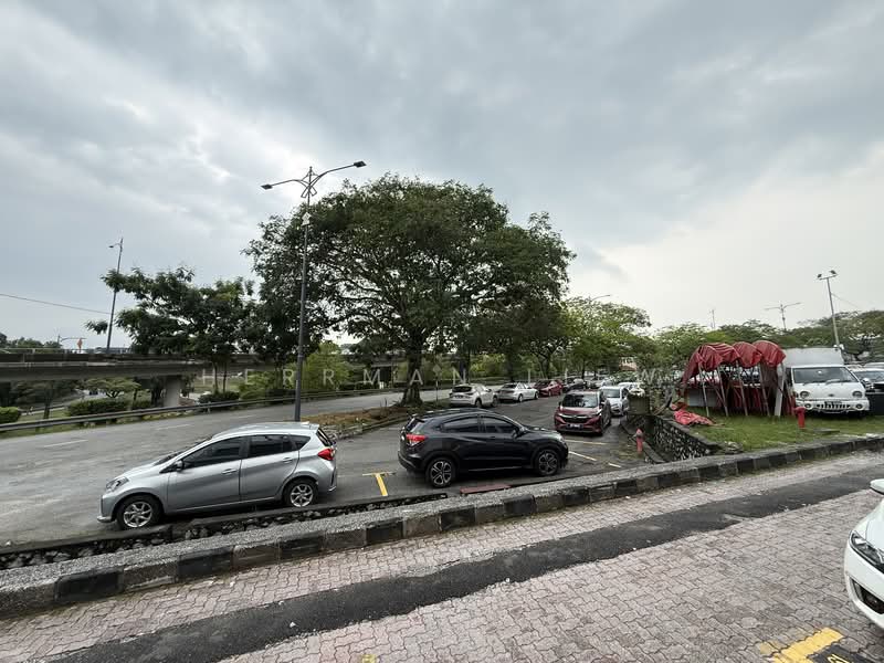 Shop for Sale in Subang Jaya (Selangor) - Herrman Liew - Exterior - PropertyGuru.com.my