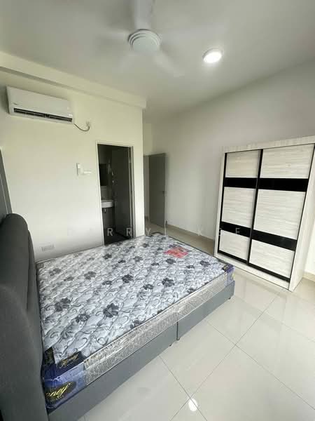 Service Residence for Sale at D'Lagoon - Darryl Kee - Bedroom - PropertyGuru.com.my