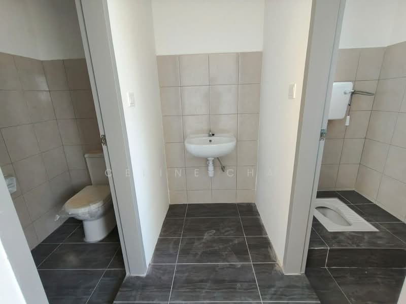 Shop / Office for Rent in Kluang (Johor) - Celine Chai - Bathroom - PropertyGuru.com.my
