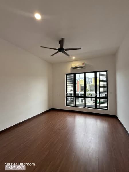 2-storey Terraced House for Rent in Shah Alam (Selangor) - Stella Tan - Master Bedroom - PropertyGuru.com.my