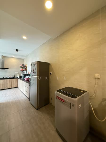 Cluster House for Sale in Taman Adda Heights (Tebrau) - Kok Hui - Kitchen - PropertyGuru.com.my