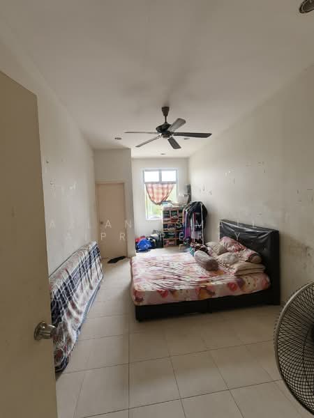 Rumah Teres 2 Tingkat untuk Dijual di Taman Mutiara Mas (Skudai) - Azlan Ismail aiproperty - Bedroom - PropertyGuru.com.my